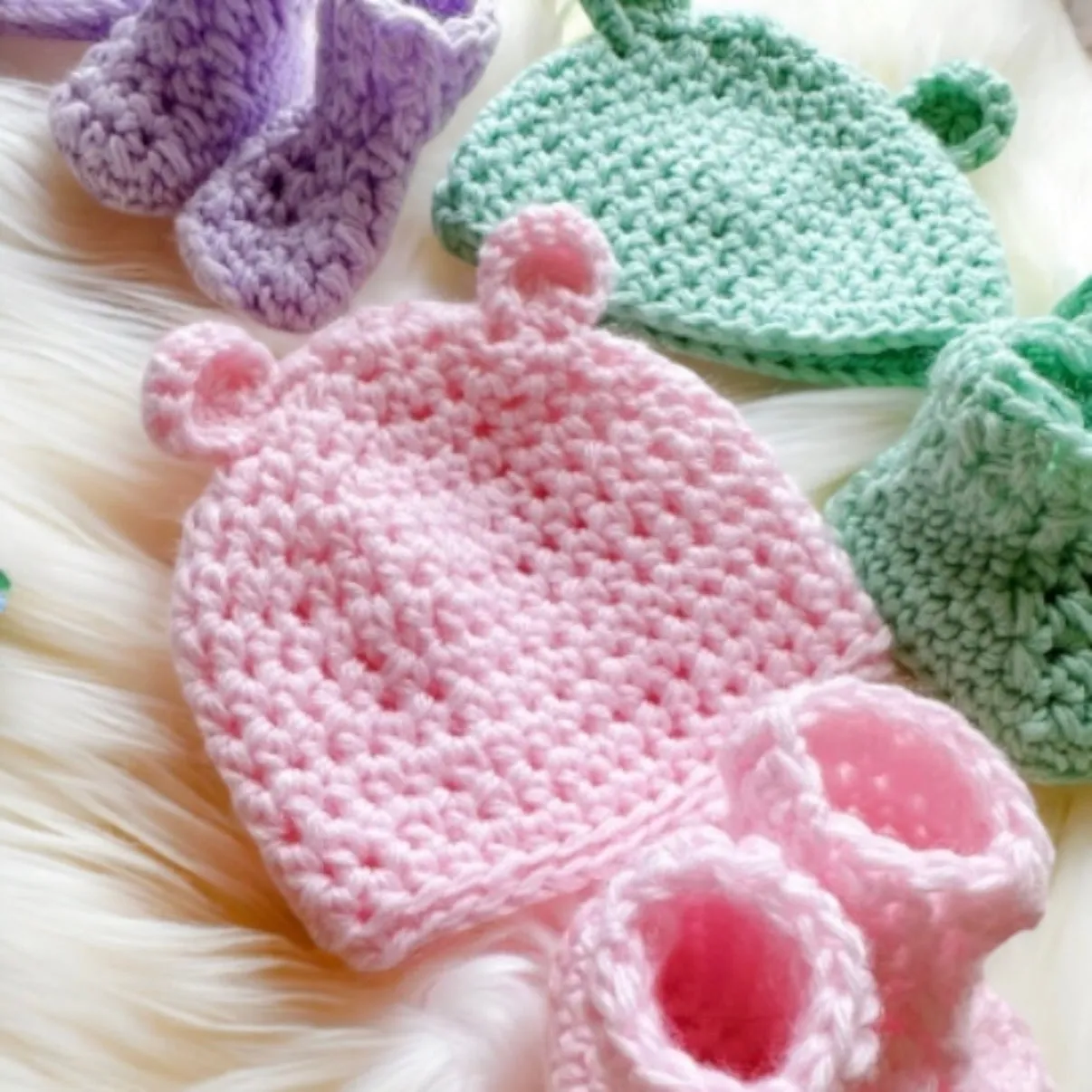 Crochet baby bear beanie and booties | baby gift set | newborn gift