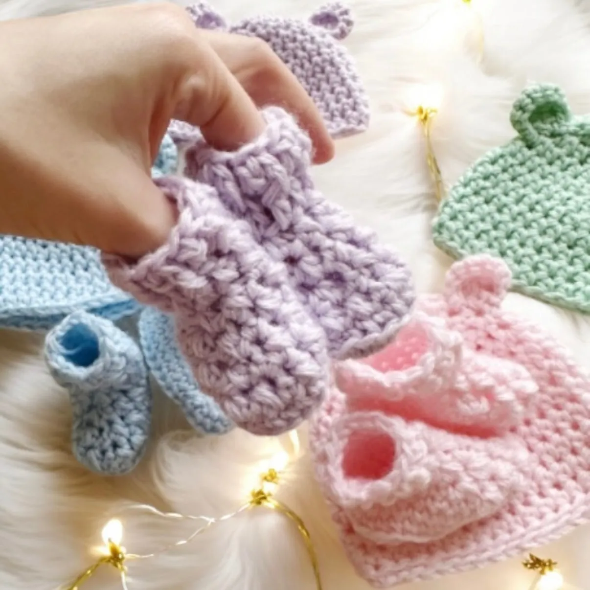 Crochet baby bear beanie and booties | baby gift set | newborn gift