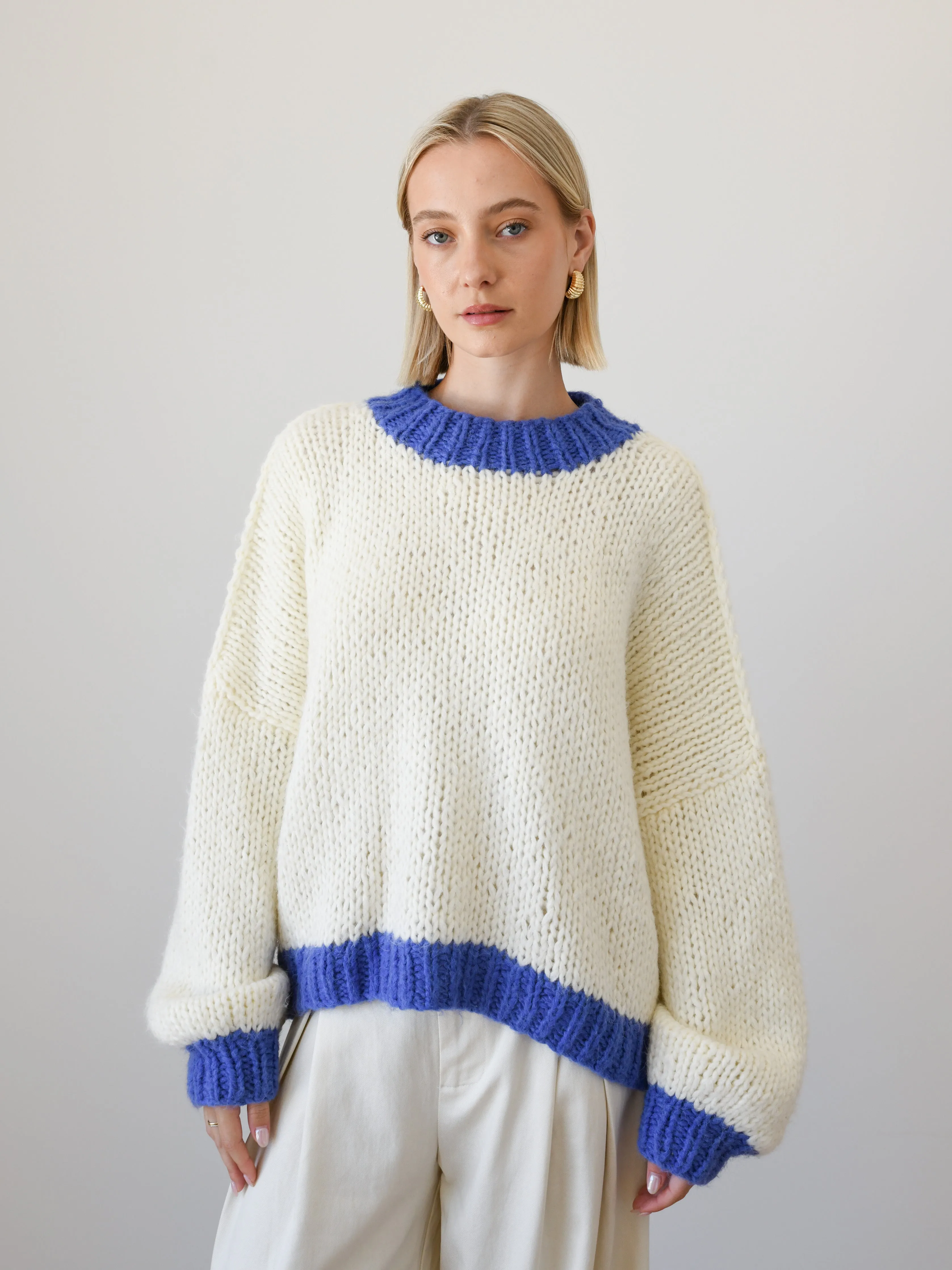 DESIREE OVERSIZE MERINO WOOL JUMPER - CREAM/ROYAL BLUE