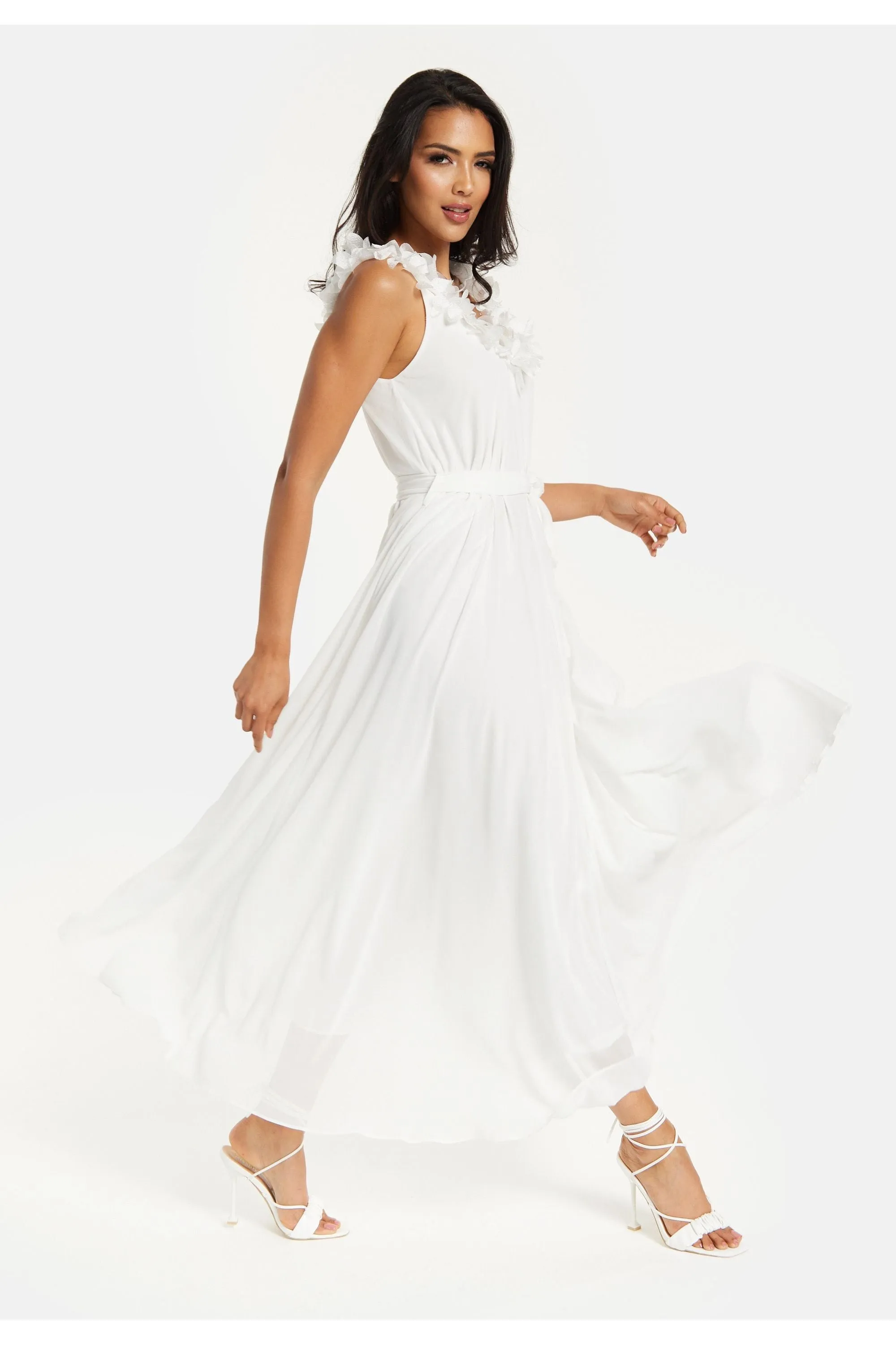 Liquorish Leaf Detail Maxi Dress In Off White