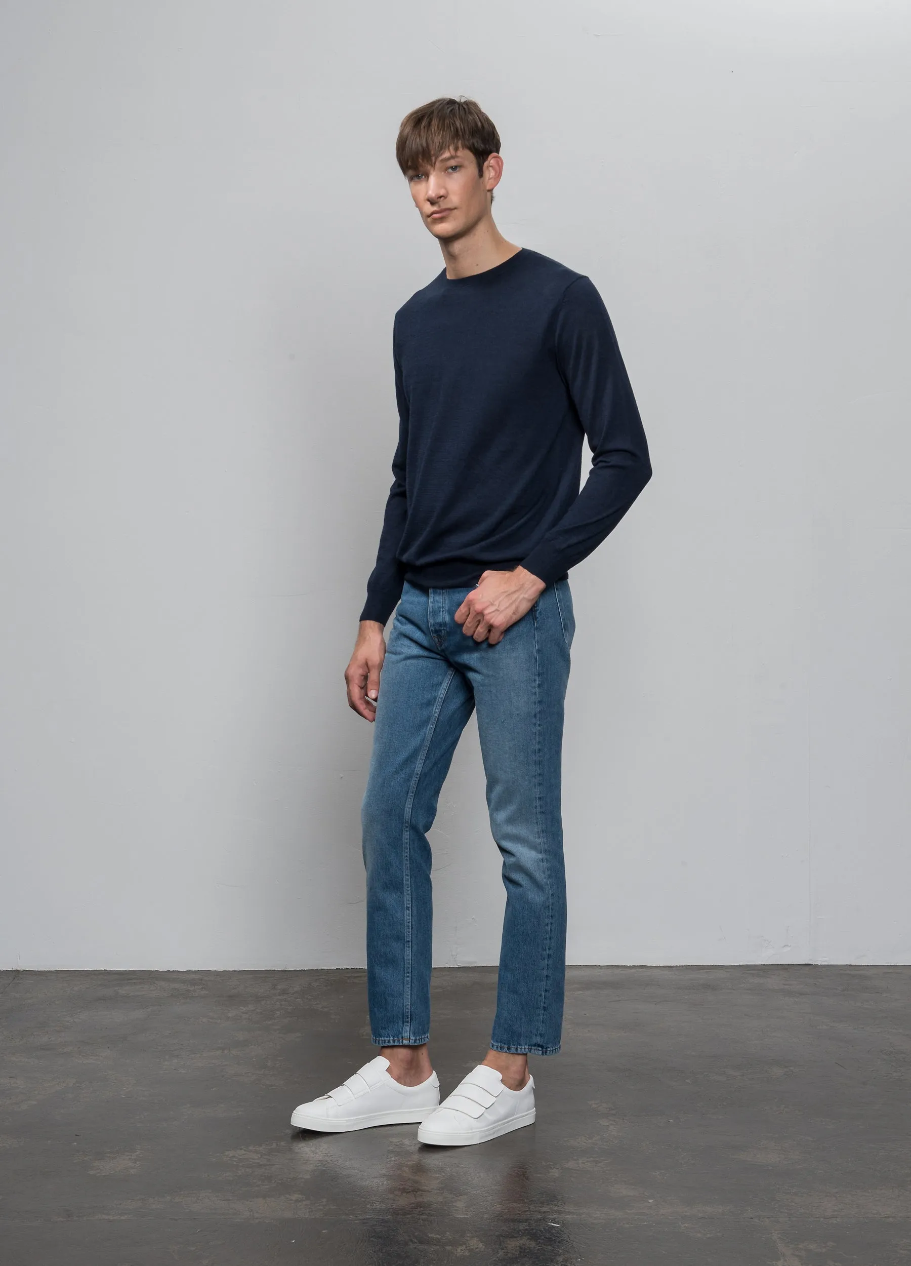 Men Lightweight Crew Neck_Navy