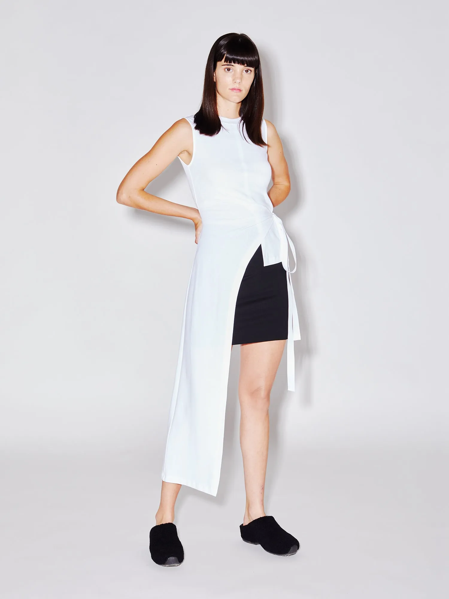 Sleeveless Split Apron T-Shirt