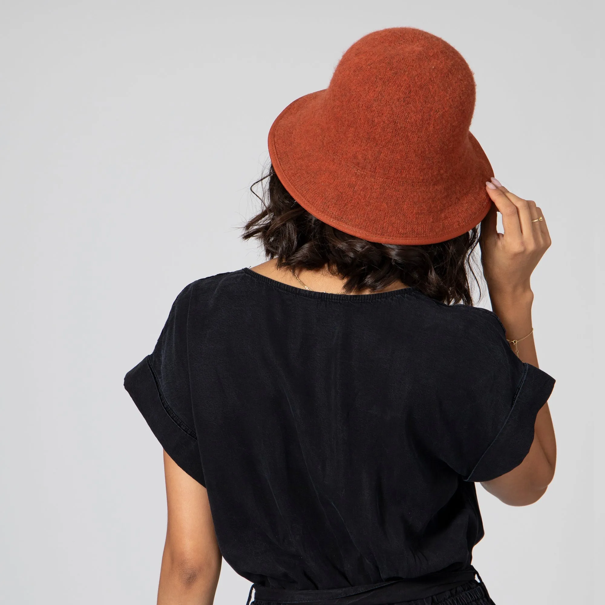 Women's Machine Knit 6-Way Cloche